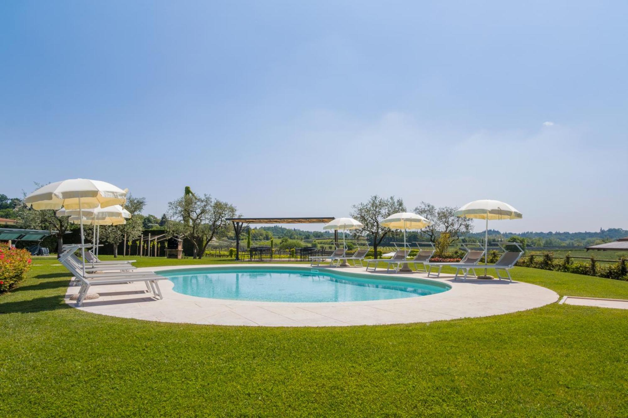 Agriturismo Le Ginestre Лацизе Экстерьер фото