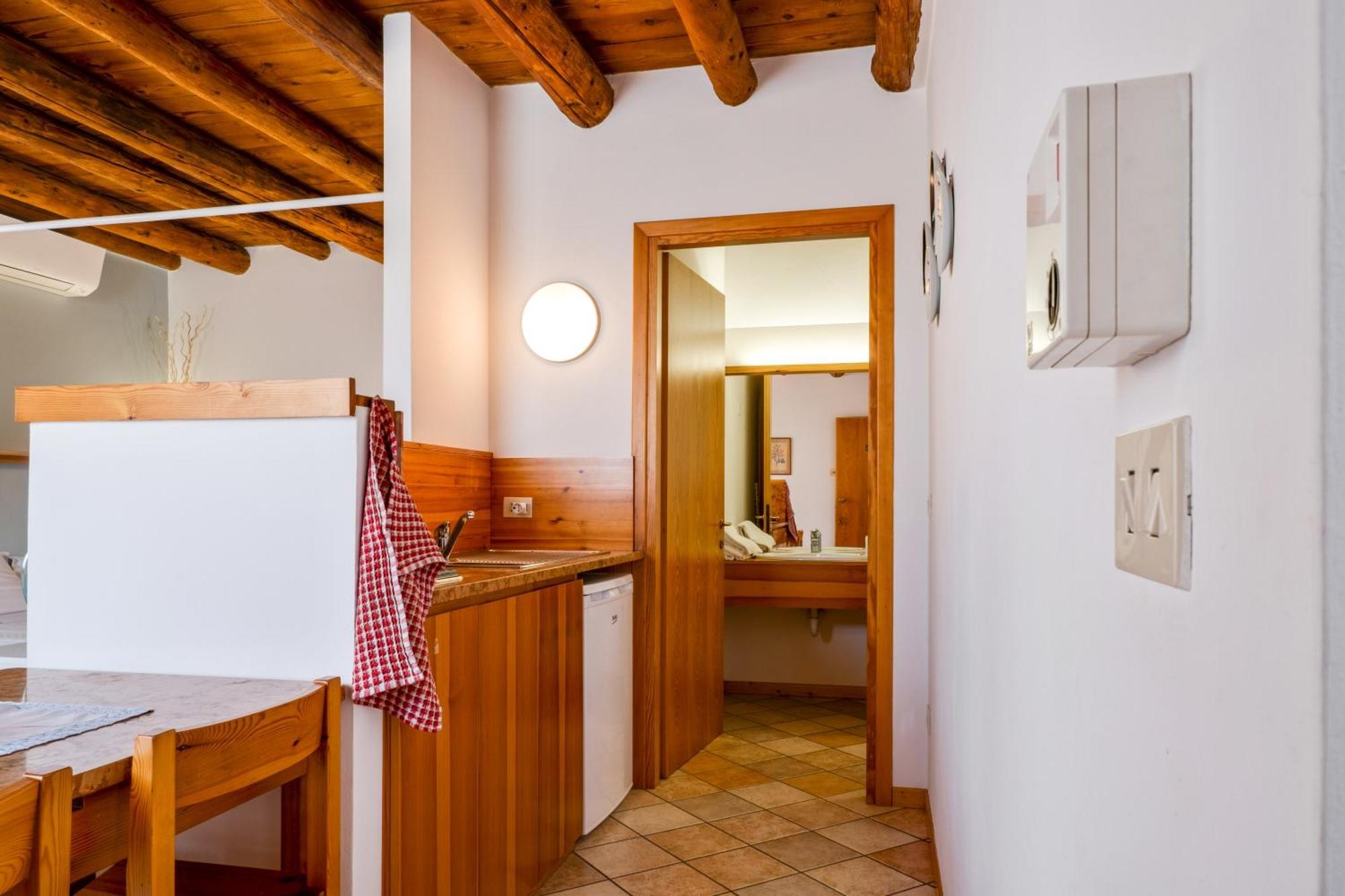 Agriturismo Le Ginestre Лацизе Экстерьер фото